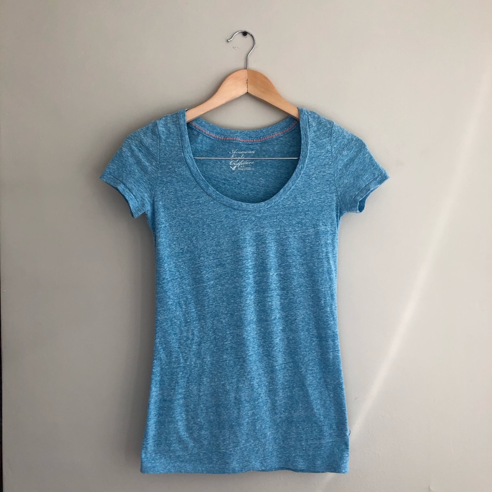 American Eagle blue/green t-shirt